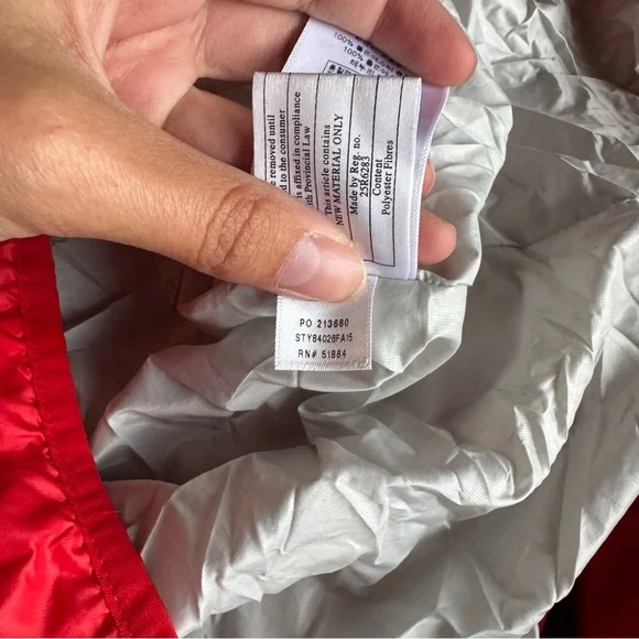 Patagonia Women’s M Red Nano Puff Pullover Packable Quarter Zip - Picture 7 of 7